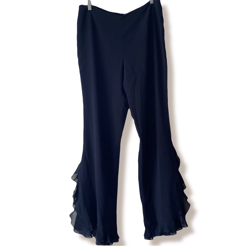Ruffle bottom dress pants